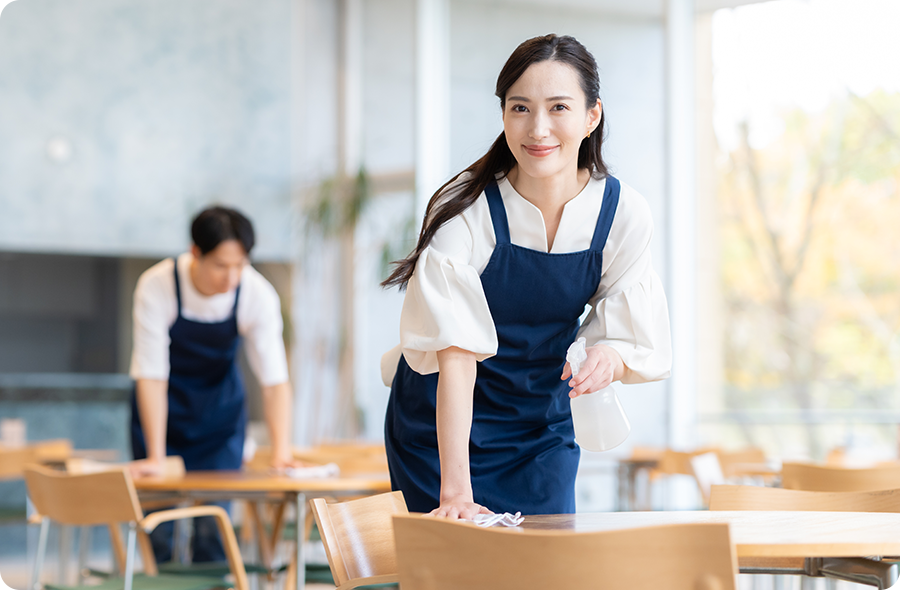 家族でサービスを利用しているイメージ